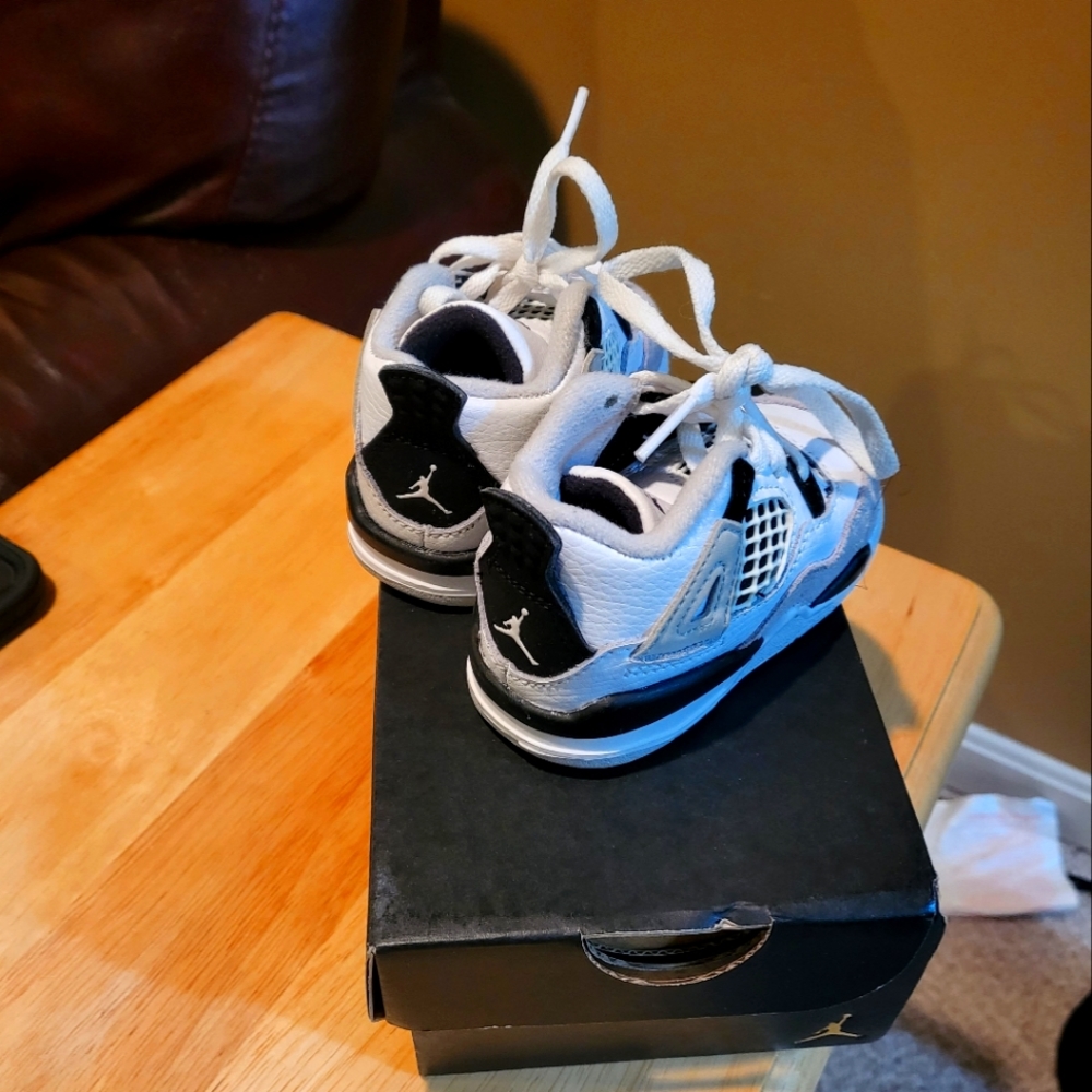 Jordan Retro 4 size  4c TD